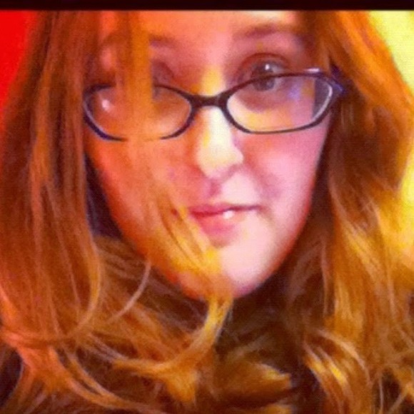 Meet your Posher, Rebecca - Picture 1 of 1